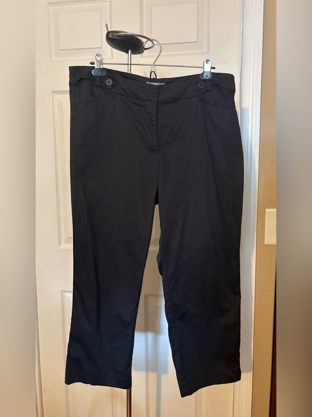 Black Capris